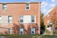 Building Photo - 3621 S Kemper Rd