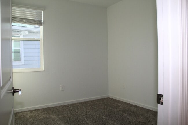 Building Photo - 2509 Relaxing Ln