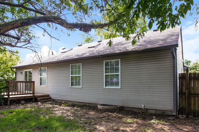 Building Photo - 7825 Jaclyn Dr