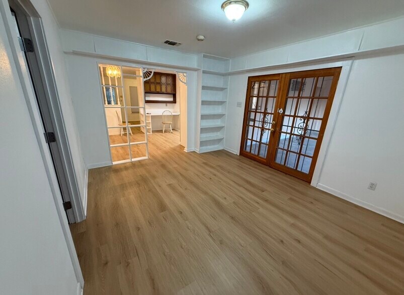 Building Photo - 2903 Shadow Bend Dr