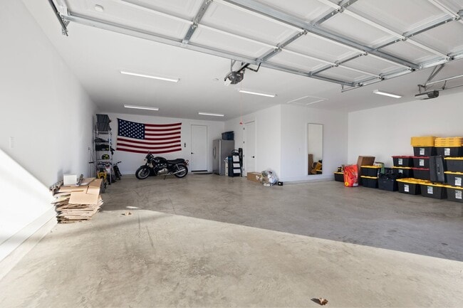 Building Photo - Luxury Rental in the Heart of the Rose District