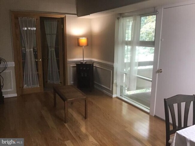 Building Photo - 4381 Americana Dr