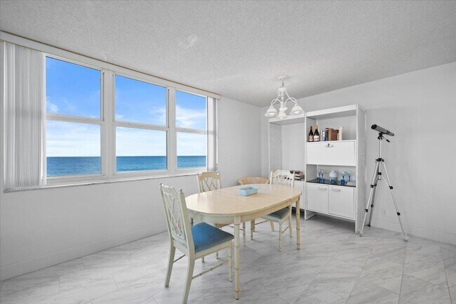 Building Photo - 5440 N Ocean Dr