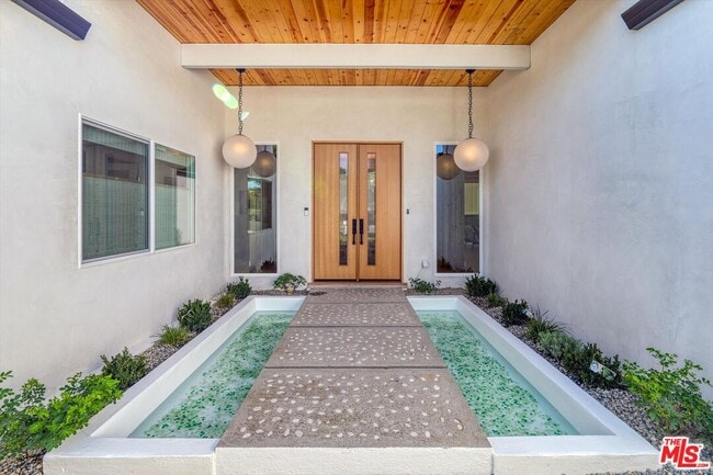 Building Photo - 211 Bellino Dr