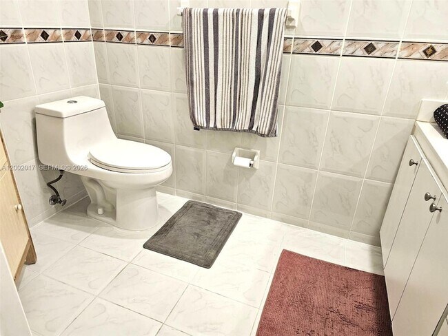 Building Photo - 40 NW 87th Ave