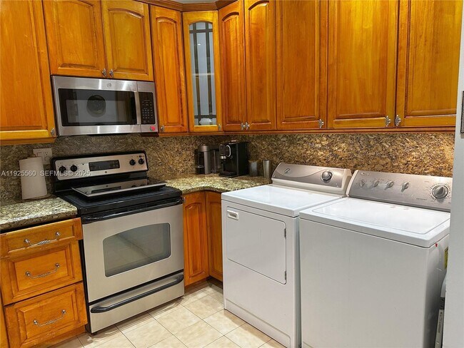 Building Photo - 55 Ocean Ln Dr