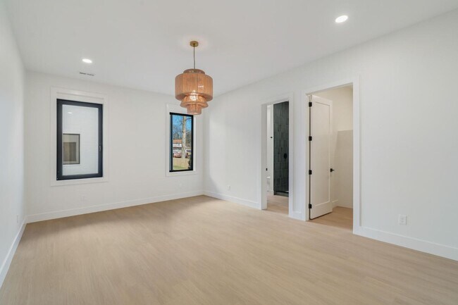 Building Photo - 7826 S Northshore Dr