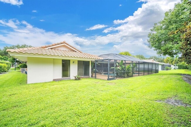 Building Photo - 6878 Entrada Pl