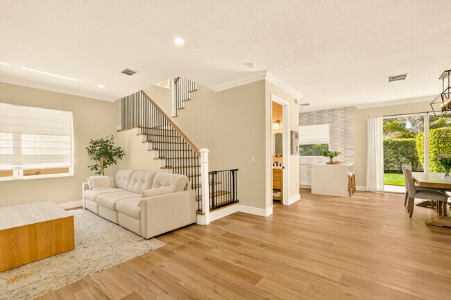 Building Photo - 7630 Topiary Ave