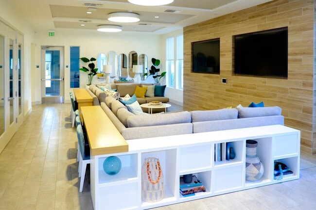 Building Photo - Delightful 3/2.5 condo in Rancho Cucamonga...
