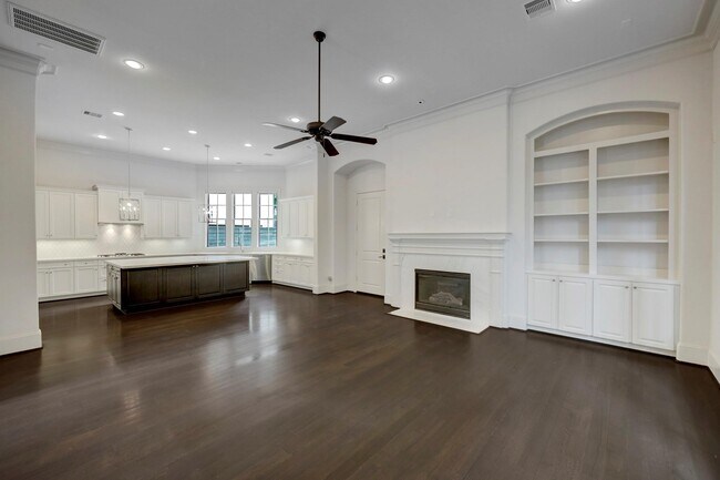 Building Photo - 7505 Awty School Ln