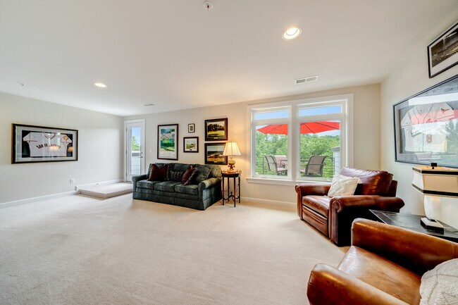 Building Photo - 1521 Ribbon Limestone Terrace SE