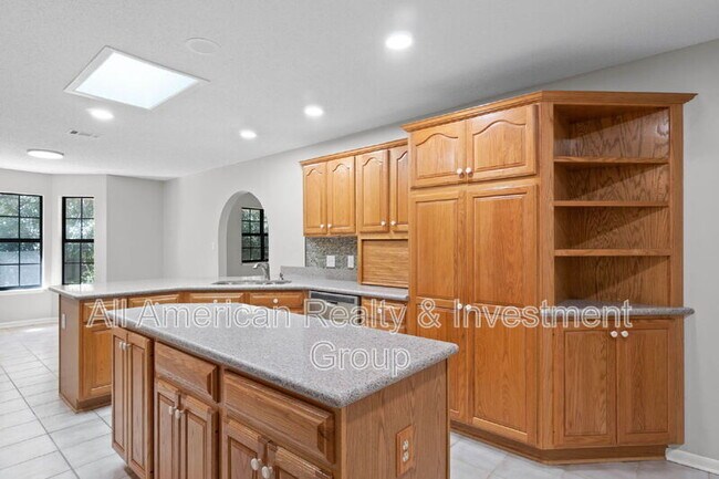 Building Photo - 661 St Lucia Cove