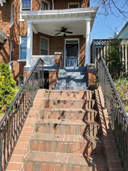 Building Photo - 4207 7th St NW