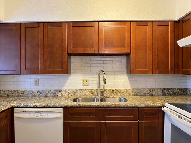 Building Photo - 6201 Ranchester Dr