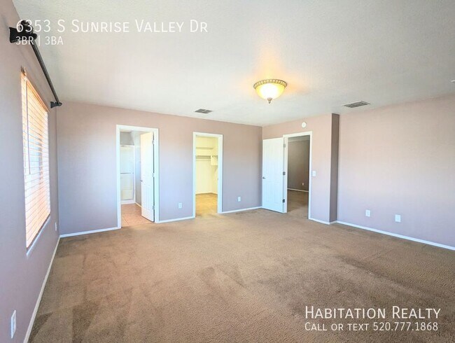 Building Photo - 6353 S Sunrise Valley Dr