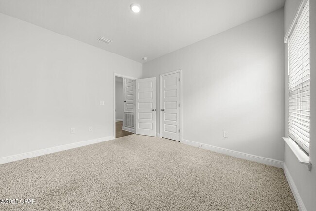 Building Photo - 464 Eagle Lake Wy