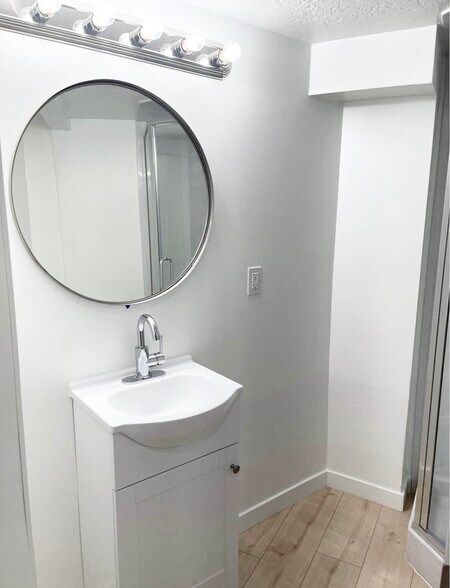 Building Photo - 9425 S Tramway Dr