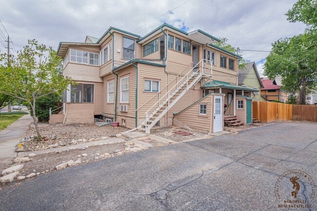 Building Photo - 1060 Grand Ave