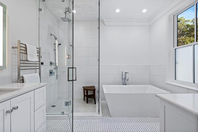 Building Photo - 1 Willow Wood Cir