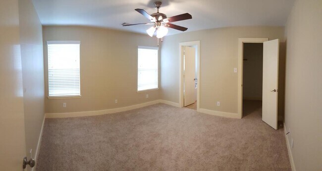 Building Photo - Hailey's Manor