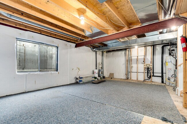 Building Photo - 1458 Sunnyside St