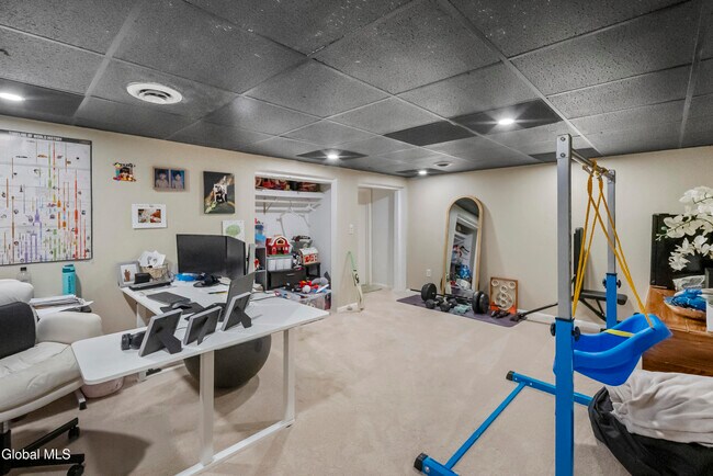 Building Photo - 31 Berkshire Dr