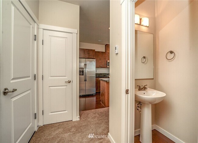 Building Photo - 6989 134th Ct SE