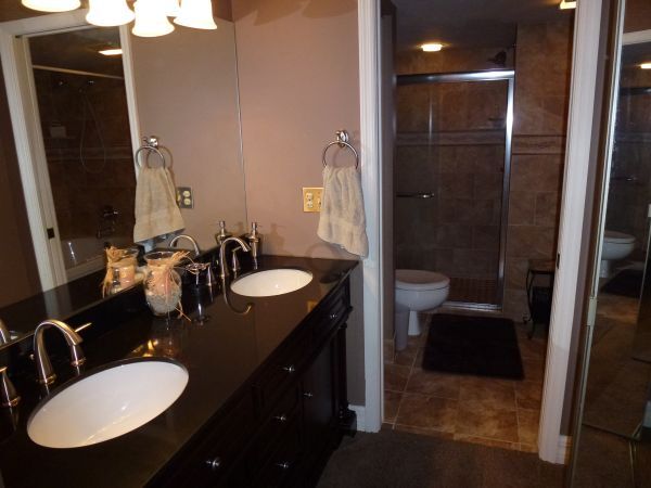 Building Photo - 1750 San Bernadino Way