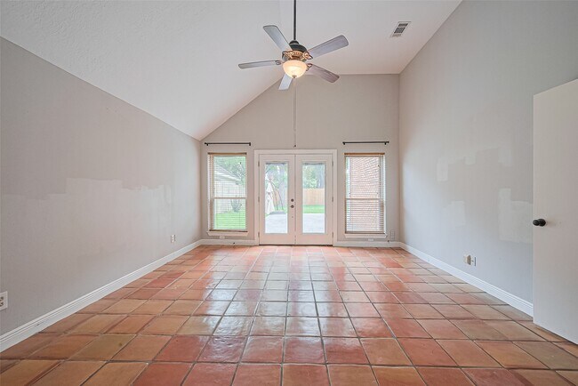 Building Photo - 3406 Mesquite Dr