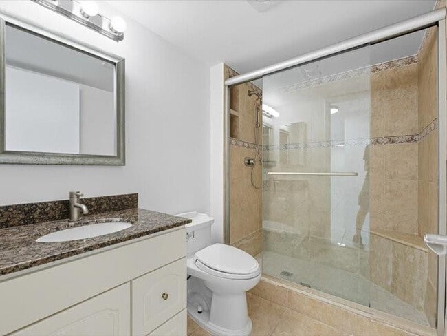 Building Photo - 4900 N Ocean Blvd