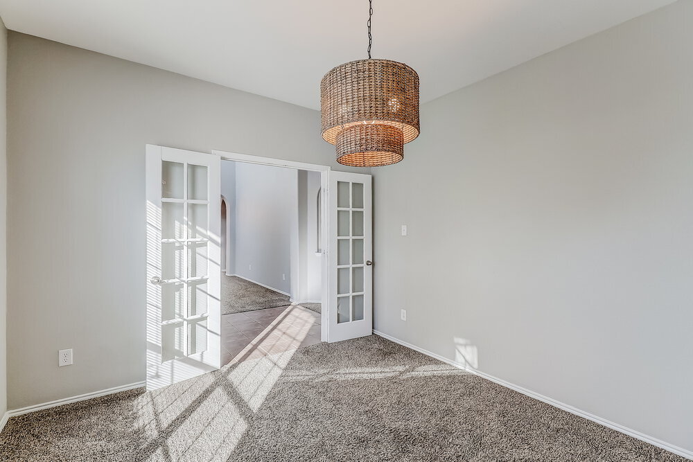 Building Photo - 925 Trailwood Dr