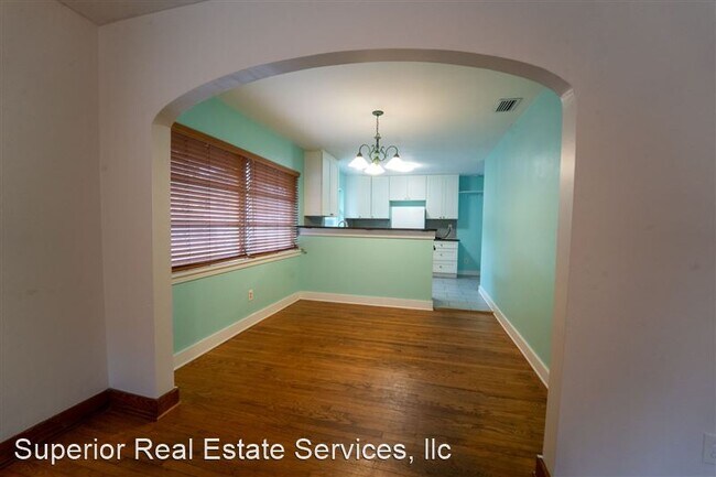 Building Photo - 64 Fullerwood Dr