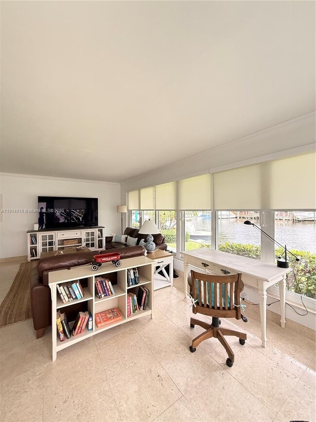 Building Photo - 180 Isle of Venice Dr