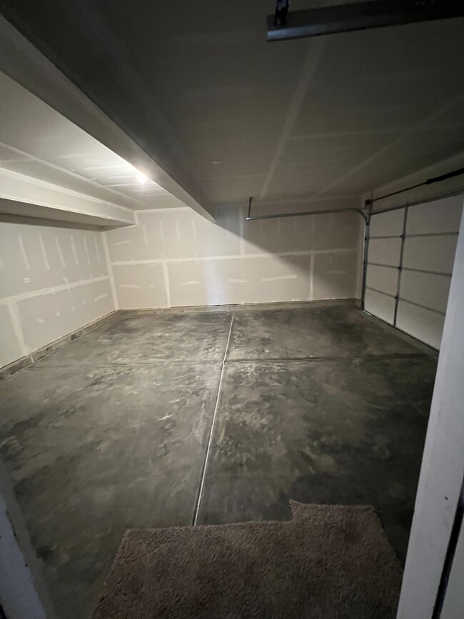 Building Photo - 3837 Currant Ln