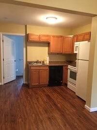 Building Photo - 15 LLC-10 Macomb