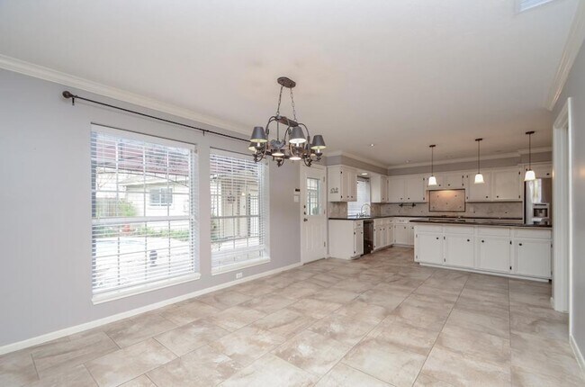 Building Photo - 24706 Mather Dr