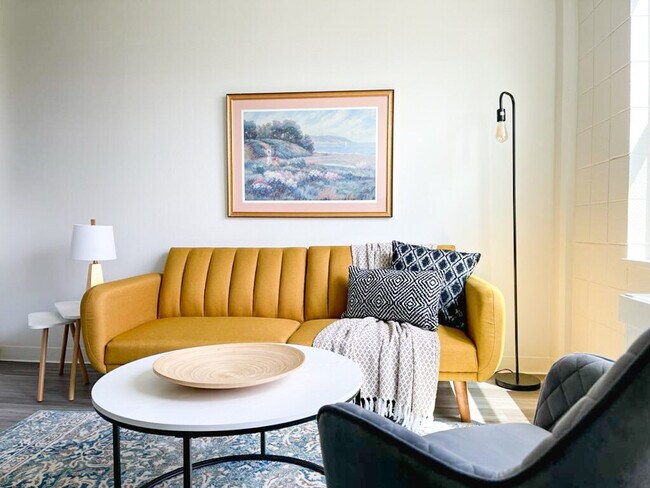 Building Photo - 2515 Burnet Ave