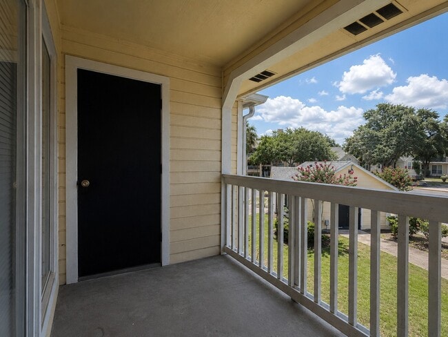 Building Photo - 1063 S Hiawassee Rd