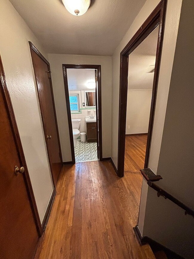 Building Photo - Single Family Home