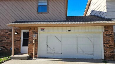 Building Photo - Two Story, Three Bedroom