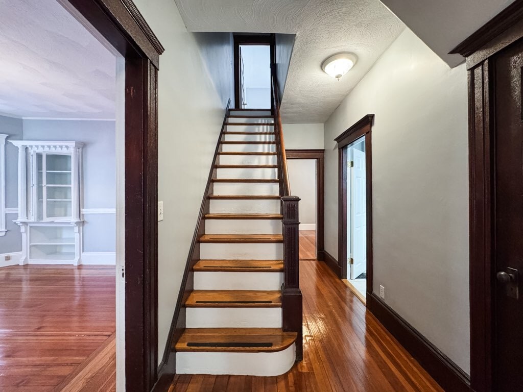 Building Photo - 37 Lowden Ave