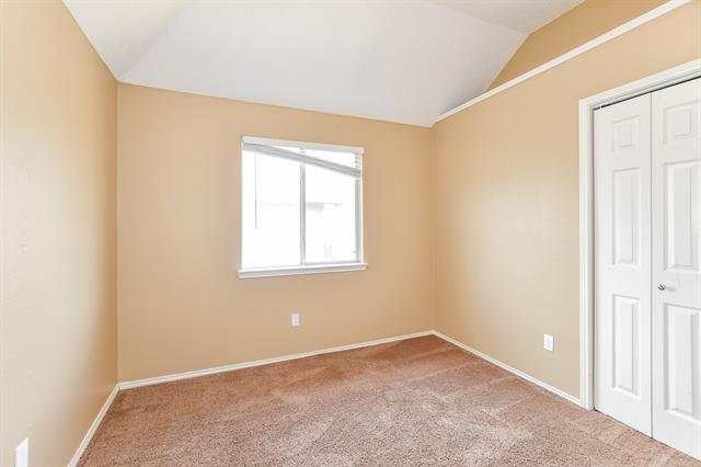 Building Photo - 2425 Ithaca Dr