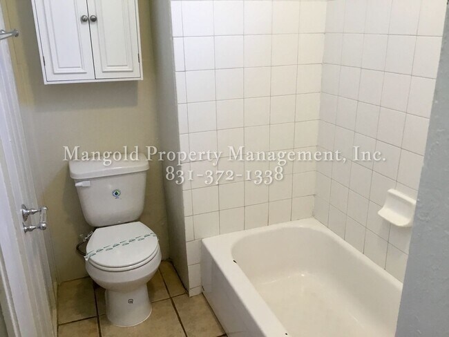 Building Photo - 2 Bed 1 Bath  New Monterey Home with Scenic Bay Views and Spacious Yard