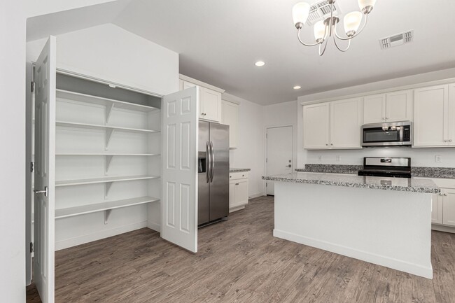 Building Photo - Beautiful home in Eastmark with 3 bedrooms...