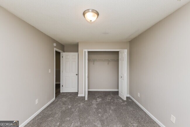 Building Photo - 3517 Ten Oaks Cir