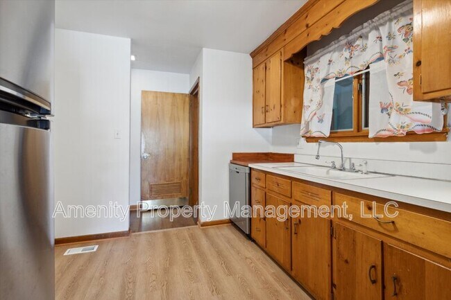 Building Photo - 1405 Todds Ln