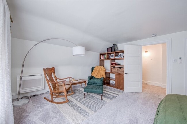 Building Photo - 911 Nevin Ave