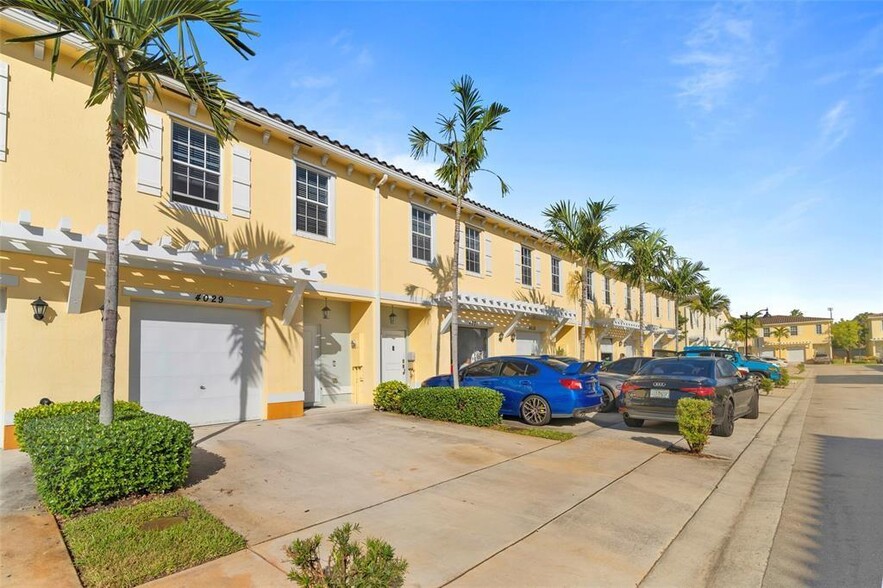 Building Photo - 4029 NW 11th Dr