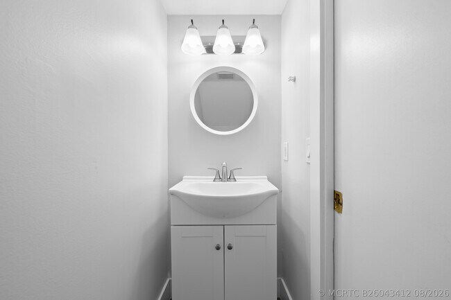 Building Photo - 4221 SW 71st Ter